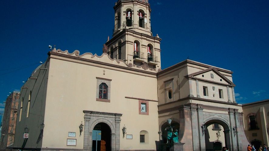 Temple and former Convent of the Holy Cross