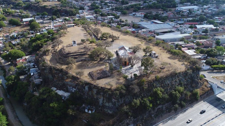 Archäologische Zone der Nachbarschaft und Cerro de la Cruz